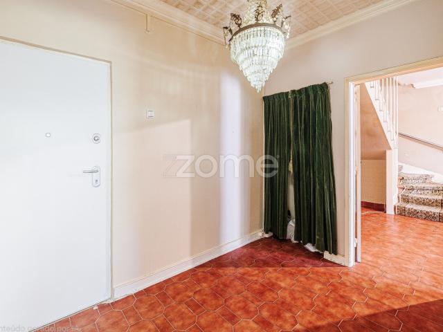 T2 Duplex Próximo à Avenida de Roma