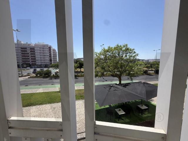T2 em Telheiras — Excelente Localização