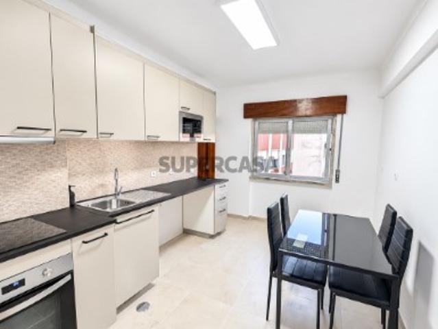 T2 em Arruda dos Vinhos, Espaço, Luz Natural e Conforto, com tudo à sua porta!