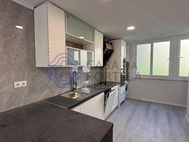 T2 em Benfica, renovado. 2 Frentes Nascente Poente. Piso. 56m² Benfica