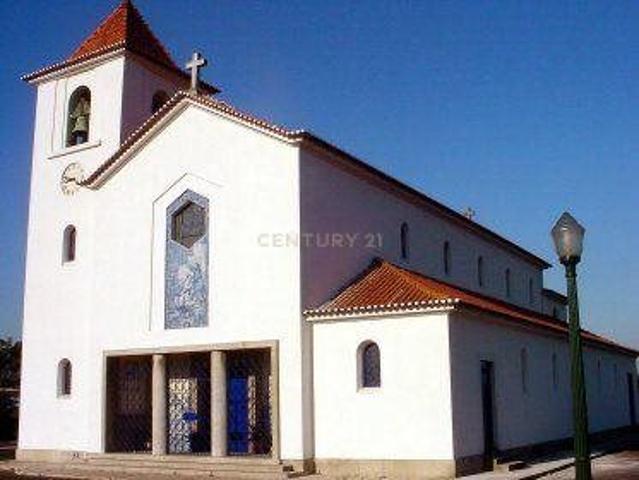 T2 em Caselas – Oportunidade para Criar a Casa dos Seus Sonh. 62m² Belém