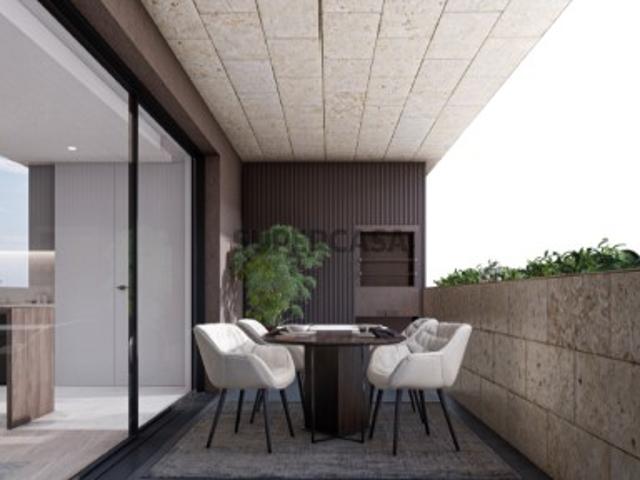 T2 em Cerveira, com terraço de 94m e 2 lugares de garagem para um carro