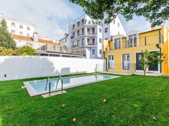 T2 em Condomínio com Piscina na Lapa 54m² Estrela