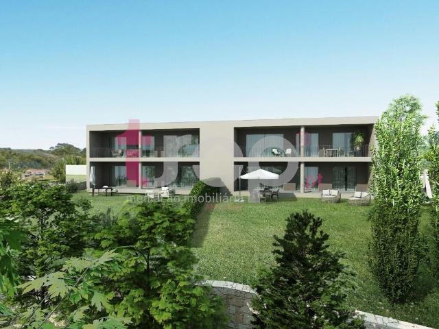 T2 EM CONSTRUÇÃO COM VARANDA VILAR DO MONTE