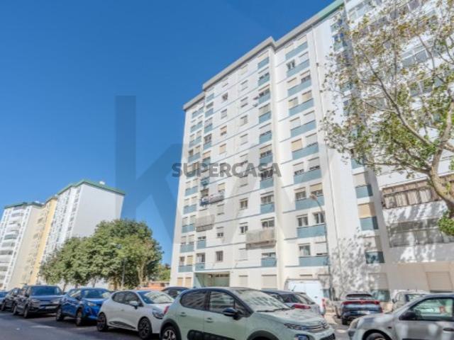 T2 em Oeiras | O Equilíbrio Perfeito entre Conforto e Localização