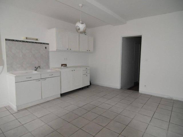 T2 en duplex avec parking et accès cave