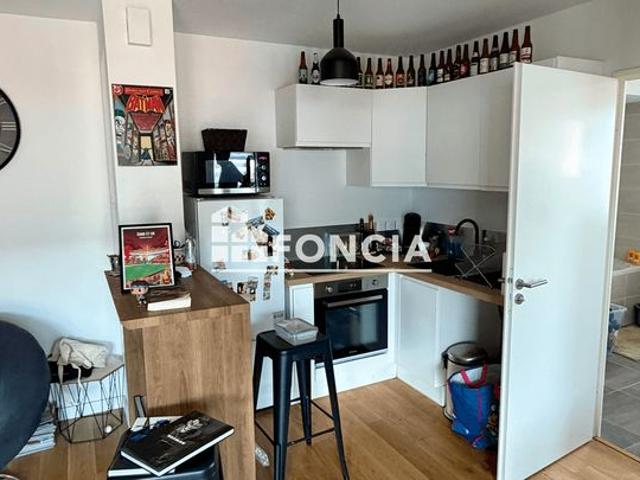 T2 en résidence récente avec balcon et garage fermé