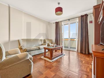 T2 Espaçoso com 96m² | Garagem + Arrecadação | Excelente Localização Garajau Santa Cruz