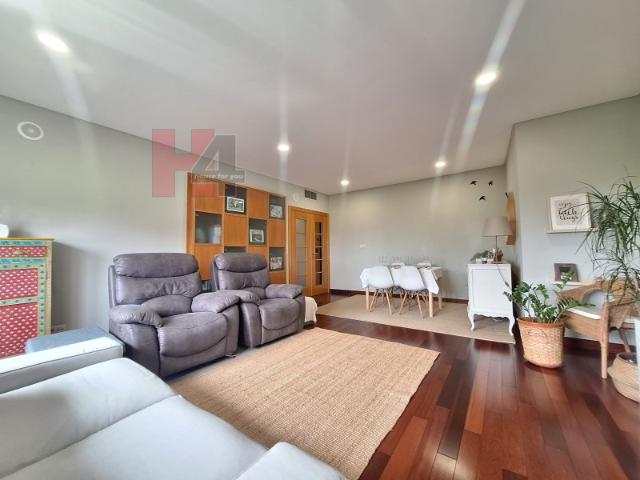 T2 Exclusivo 127m2 na Rua Pulido Valente, Colinas do Cruzeiro, Odivelas, com BOX