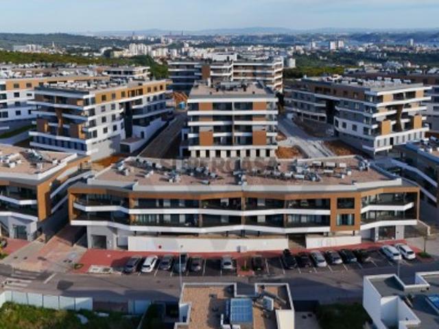 T2 Exclusivo no Sky City Vista Serra de Sintra, Novo e com Máximo Conforto