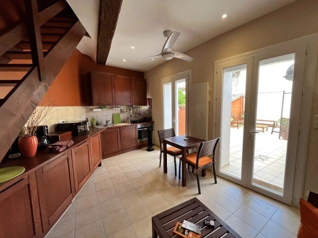 T2 haut de gamme refait à neuf avec terrasse