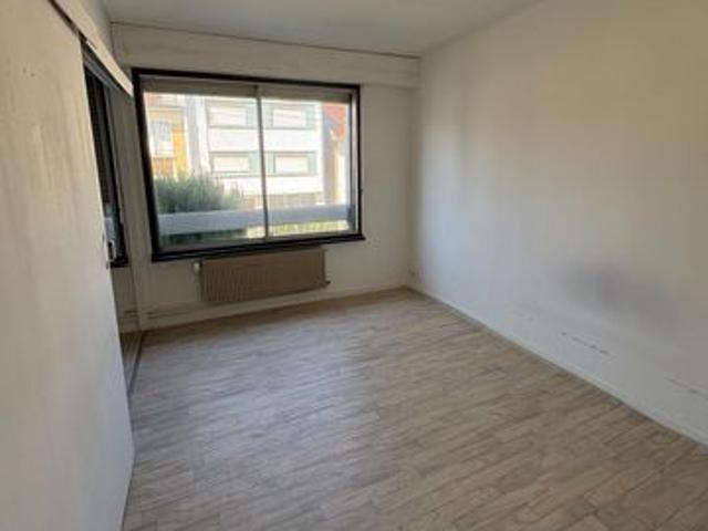 T2 idéal pour étudiant ou investisseur/ climatisation ! / fenêtres double vitrage neuves / Dpe après travaux D !