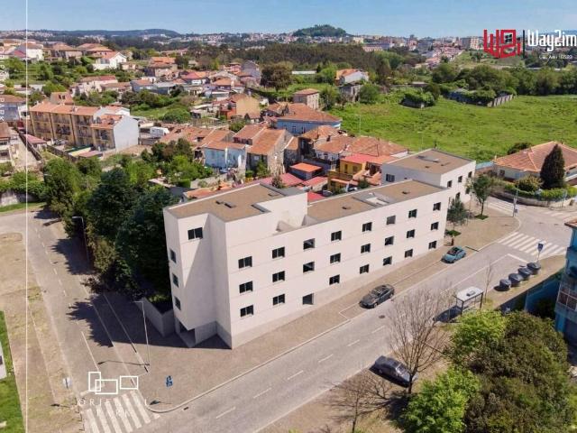 T2 INCRÍVEL RUA DE AZEVEDO, CAMPANHÃ, PORTO