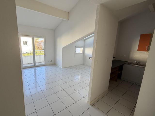 T2 libre de toute occupation à ST ANDRÉ DE CUBZAC, proche du. 42m² Saint André de Cubzac