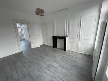 T2 LILLE CENTRE ENTIEREMENT RENOVE réf G437