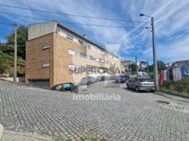 T2 Paredes Louredo | Garagem | Varanda | 4 min. A4 e Estação