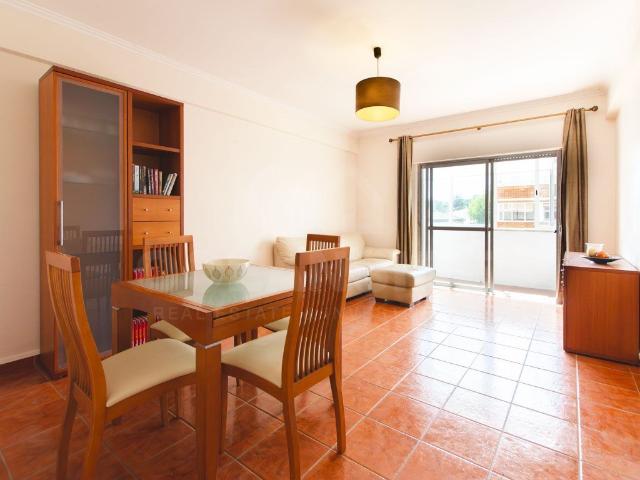 T2 luminoso e pronto a habitar em Queluz de Baixo, Oeiras 85m² Porto Salvo e Barcarena