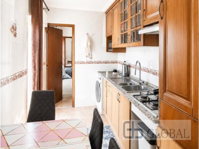 T2 Luminoso em Massamá / Monte Abraão Excelente Oportunidade para Habitação Própria ou Investimento