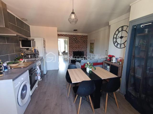 T2 LUMINEUX 43 m² – Appartement loué et meublé
