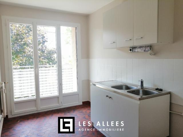 T2 LUMINEUX Location MONTELIMAR 26200