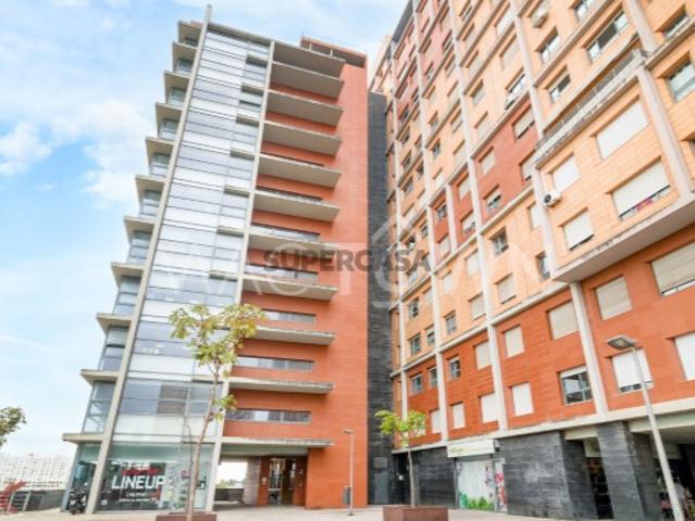 T2 Marvila com parqueamento e arrecadação