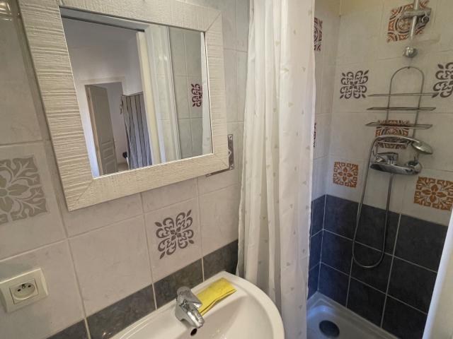 T2 MEUBLE 27 RUE DU DRAC Grenoble 38000