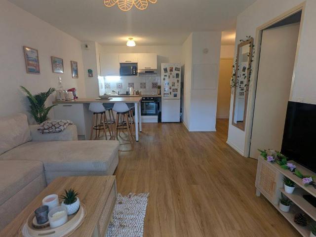 T2 meublé 42m2 avec terrasse bail mobilité Langon 800 €
