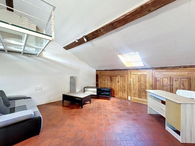 T2 – MEUBLE – 44M2 – MEZZANINE – 69001 – LYON