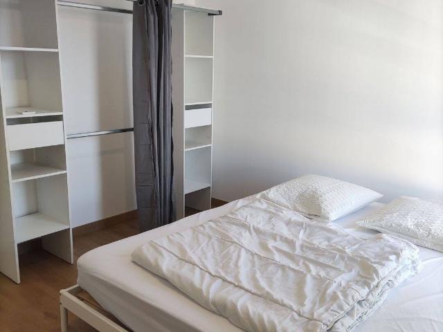 T2 meublé 45,79 m² avec balcon, cave et parking – résidence récente