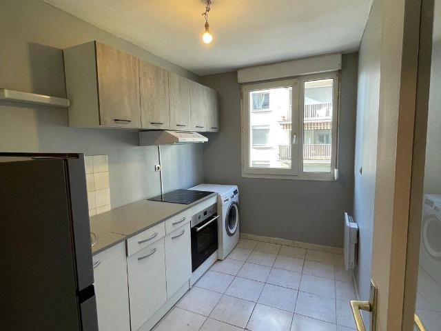 T2 meublé 47 m2 Lyon 7e Debourg Garage en sous sol