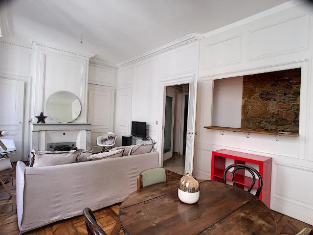 T2 – MEUBLE – 49.76 m² – 69001 – LYON