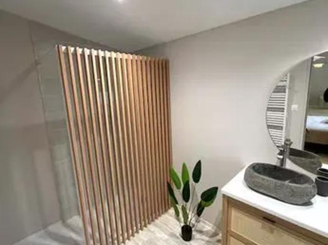 T2 meublé 50 m² entièrement rénové – Jardin privatif et terrasse couverte – Quartier calme à 5 min à pied du centre ville – Villeneuve sur Lot
