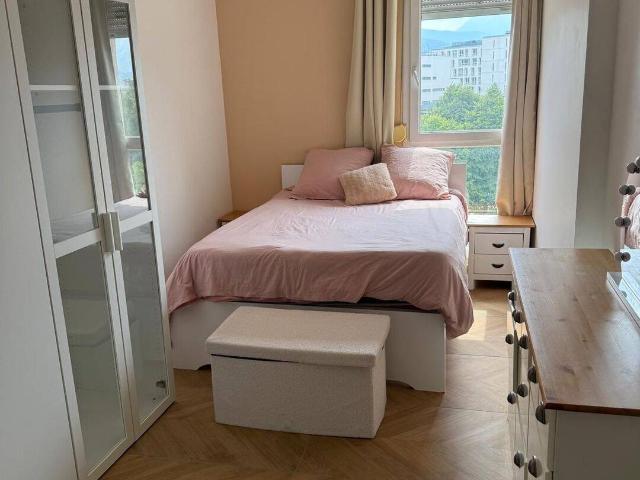 T2 meublé 51 m² – Grenoble Europole – Balcon & parking fermé