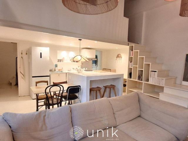 T2 MEUBLE 61,66M² EN DUPLEX + MEZZANINE + CLIMATISATION ECUSSO