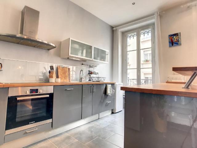 T2 MEUBLE – 61 m2 – 69007 LYON