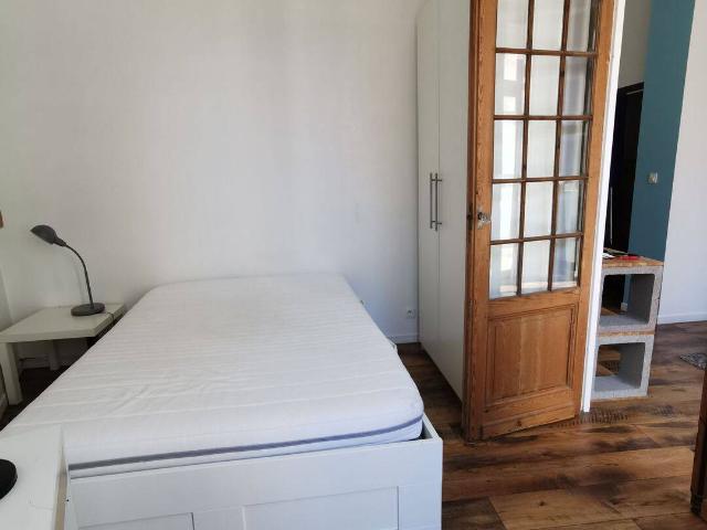 T2 meublé + cour intérieur au calme Victoire