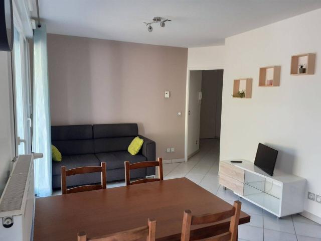 T2 meublé avec terrasse