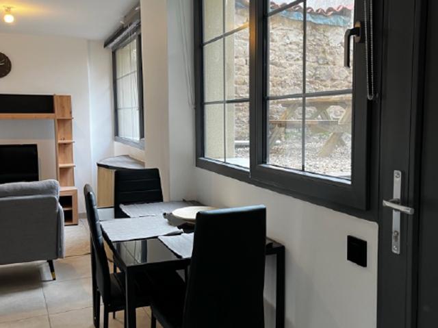 T2 MEUBLÉ AVEC TERRASSE TARARE
