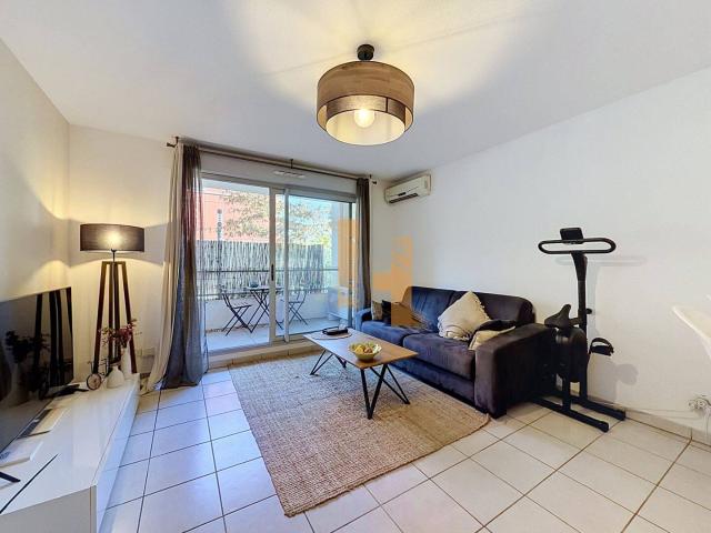 T2 meublé avec terrasse, climatisation et garage