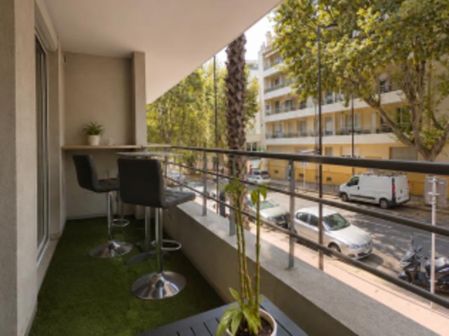 T2 meublé avec terrasse, mer à 5min