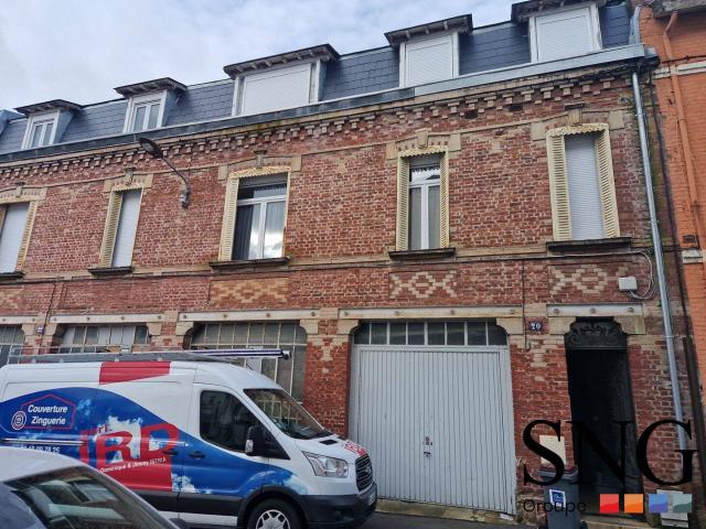 T2 MEUBLE AVEC BALCON