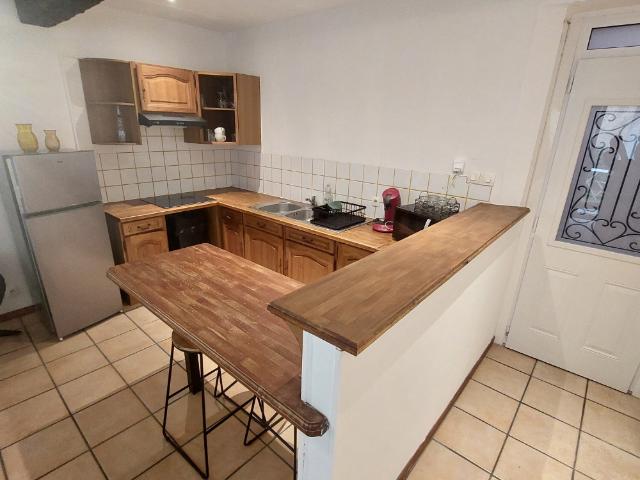 T2 meublé de 43m2 en rez de chaussée avec terrasse privative