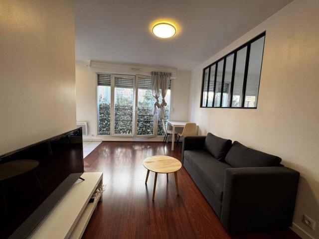 T2 meublé de 44 m² entièrement rénové — DPE C — Cave