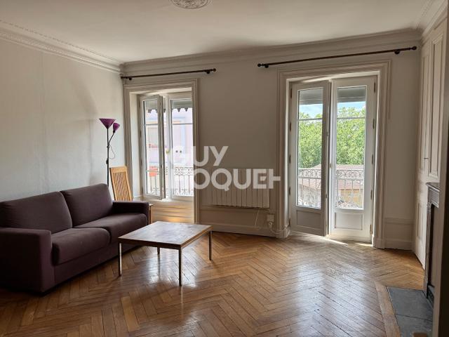 T2 Meublé de 45m² Rénové / Saxe gambetta