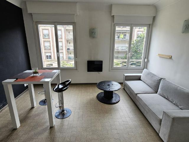 T2 MEUBLE HYPER CENTRE