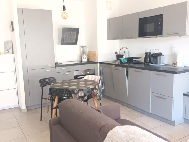 T2 MEUBLE LYON 2
