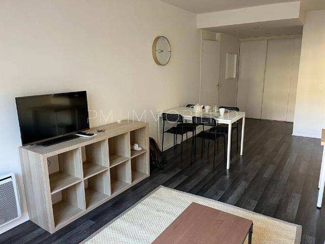 T2 MEUBLE/ SAINT VICTOR