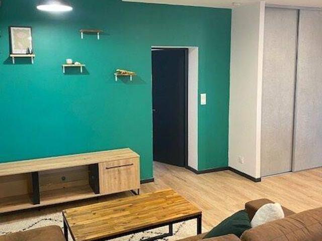 T2 meublé rénové 43 m² avec balcon et 2 parkings, centre de Frouzins