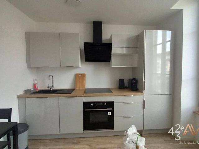 T2 MEUBLE RIVE DE GIER CENTRE