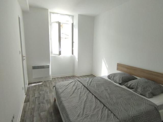 T2 MEUBLÉE NEUF SECTEUR GRANDE LA REAL